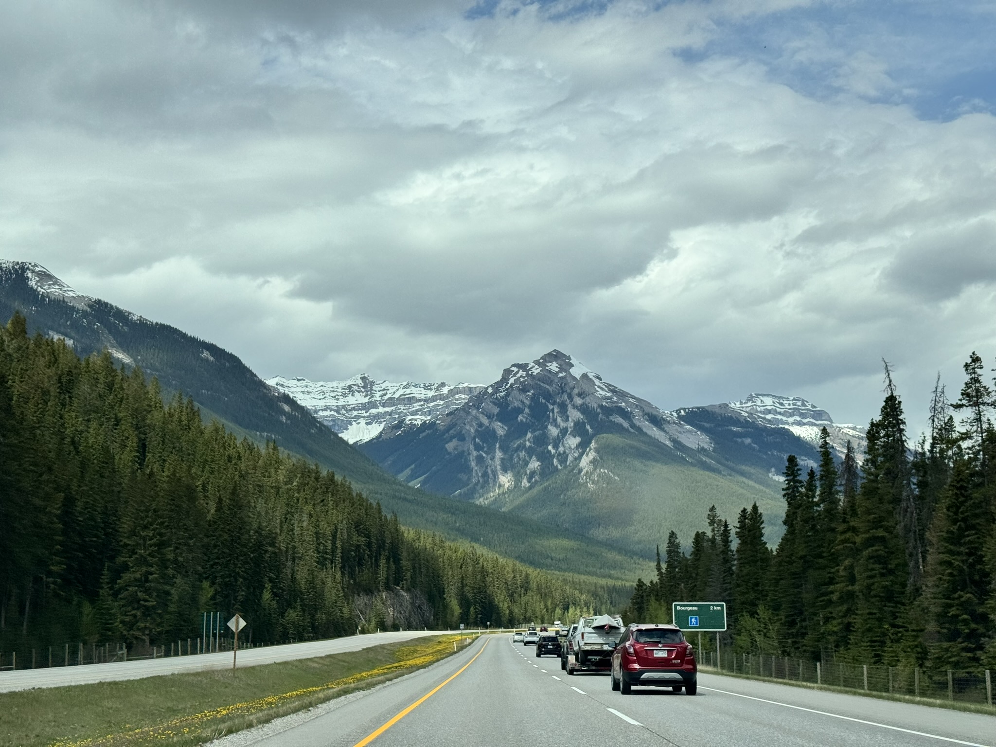 Banff Lake Louise morning ridge